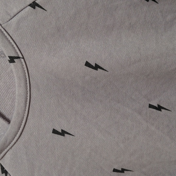 NWT Theo and Spence lavender mini thunder bolt shirt size small - Picture 4 of 7